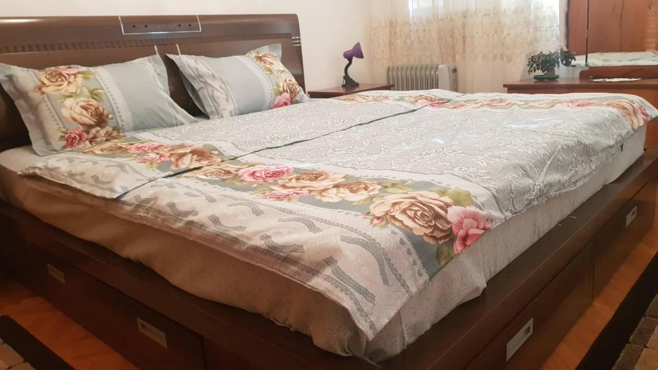 Baston Rent Appartement Podgorica Buitenkant foto